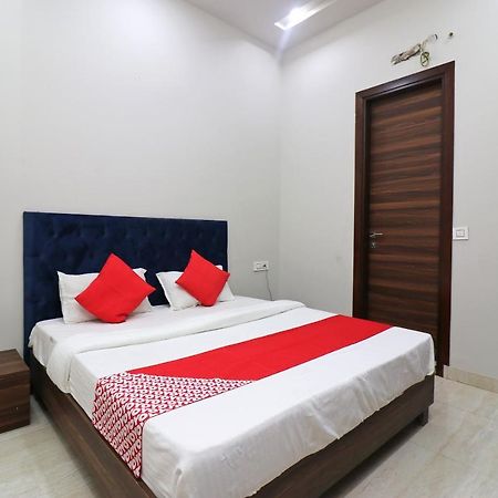 Oyo 38799 Savoy Guest House Pānīpat Dış mekan fotoğraf