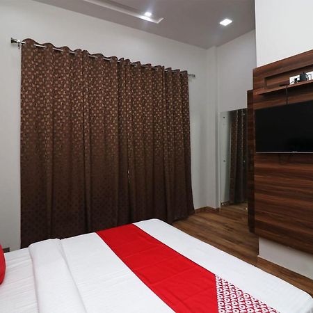 Oyo 38799 Savoy Guest House Pānīpat Dış mekan fotoğraf