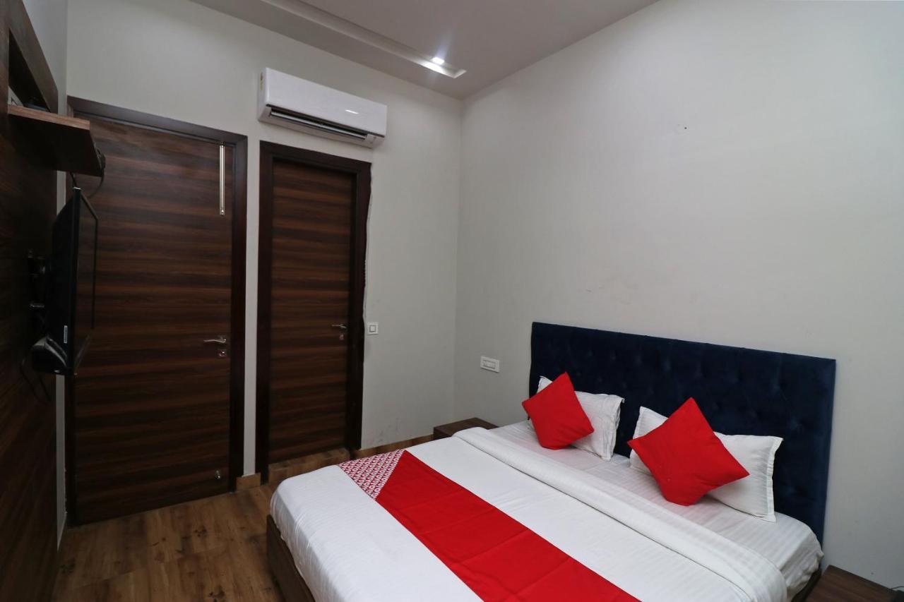 Oyo 38799 Savoy Guest House Pānīpat Dış mekan fotoğraf