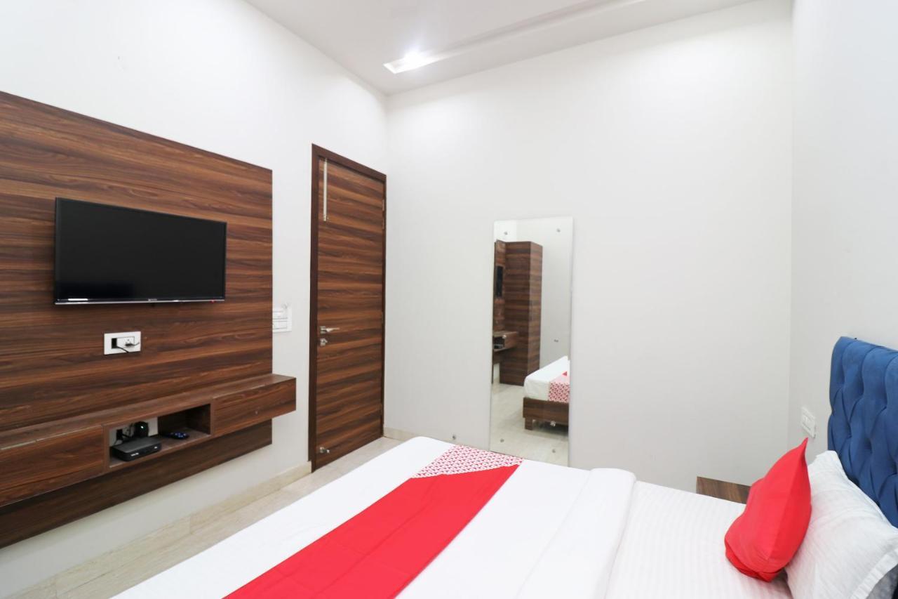Oyo 38799 Savoy Guest House Pānīpat Dış mekan fotoğraf