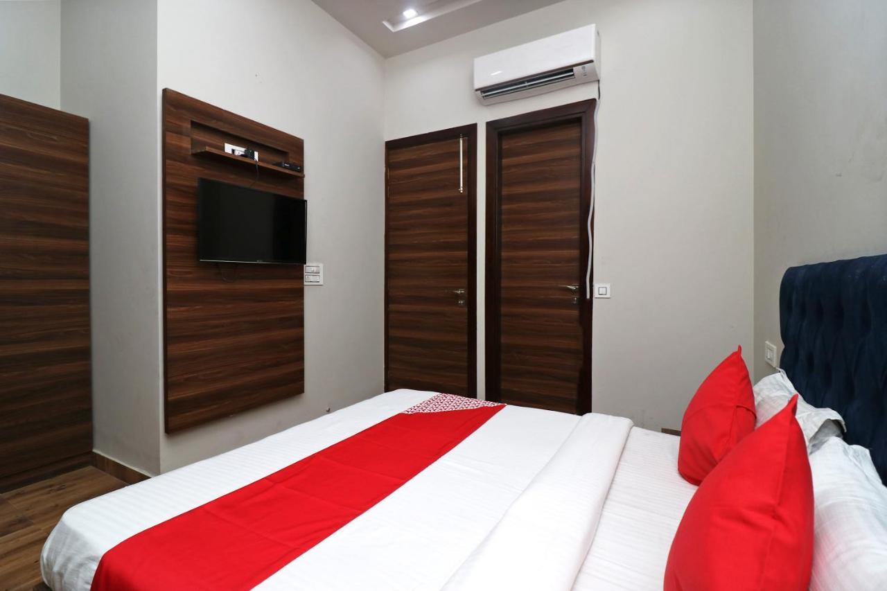 Oyo 38799 Savoy Guest House Pānīpat Dış mekan fotoğraf